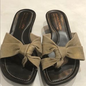 Donald J Pliner Size 10